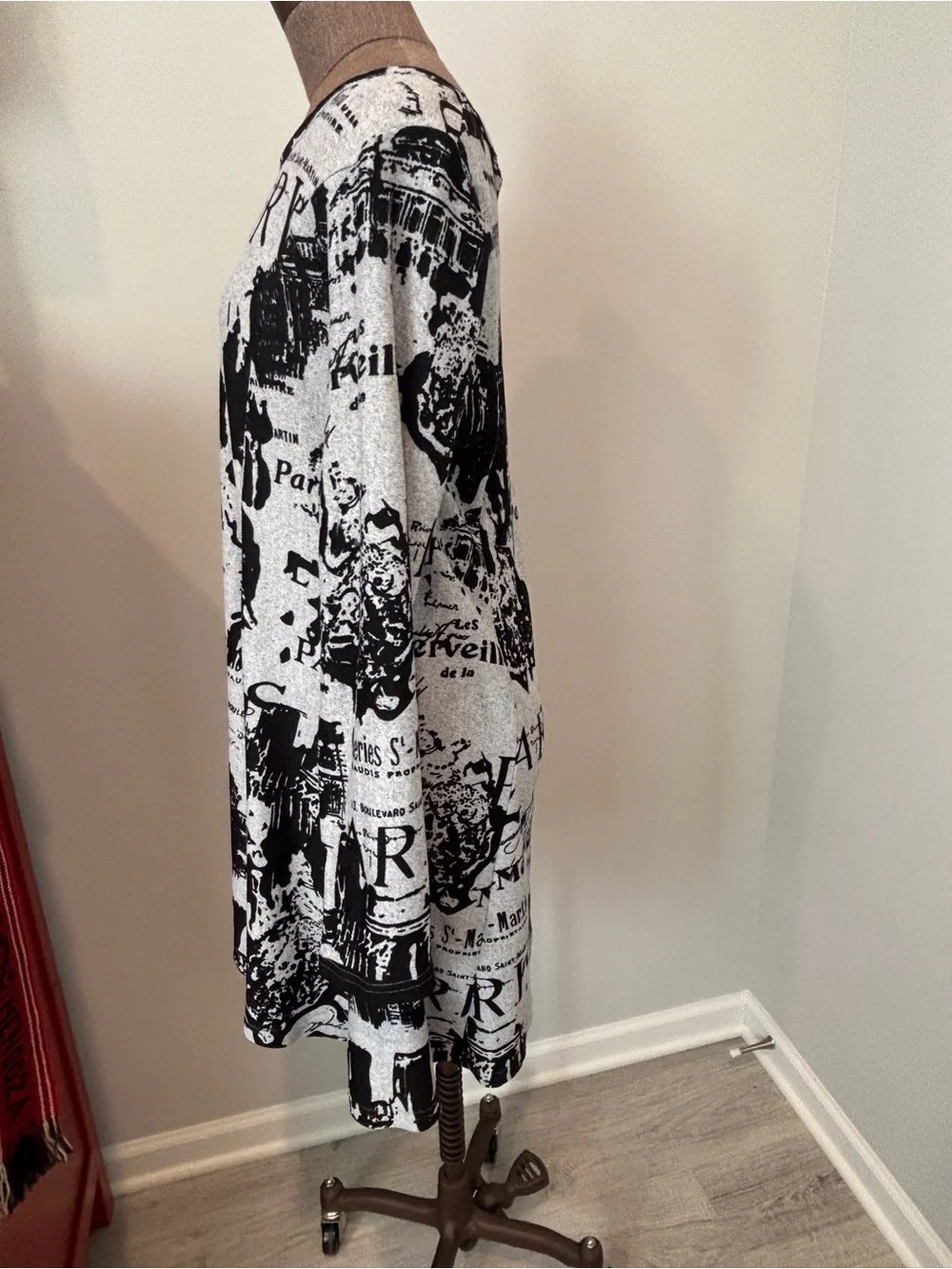 Palme Graphic Paris Print Tunic Top in Black & White S/M